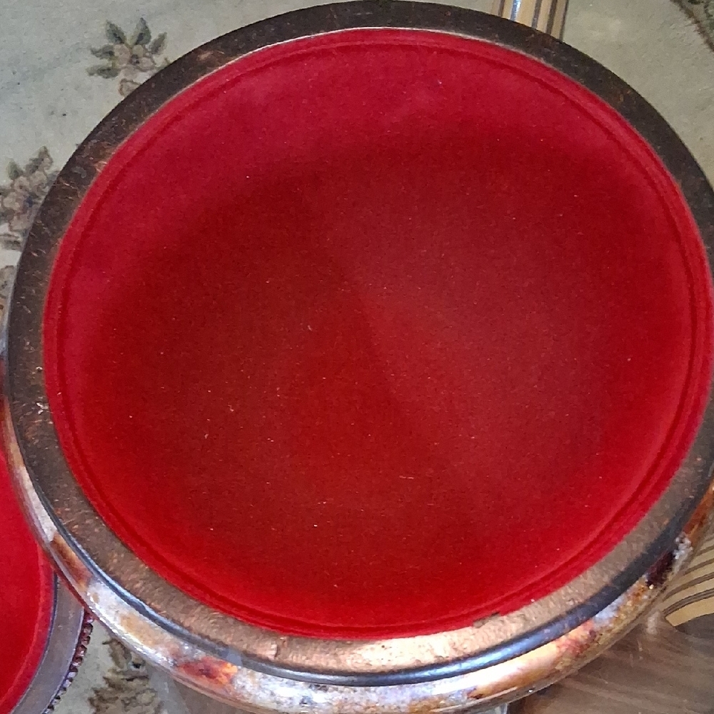 The Perfect Purse/Makeup Bowl. Elegant Decorative Bowl With Red Velvet Inside. - Picture 6 of 16